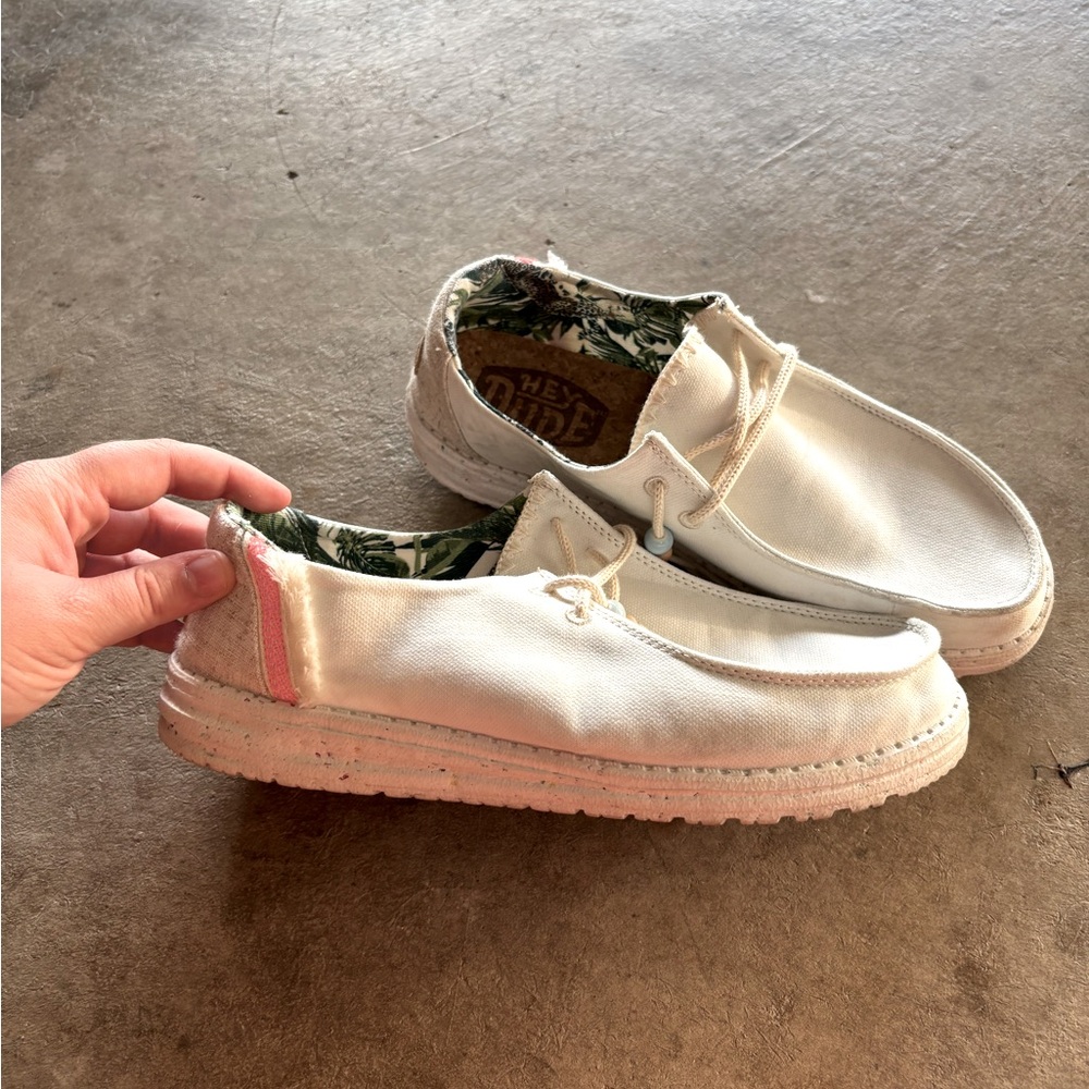 Hey Dude Women's Cream and Pink Loafers